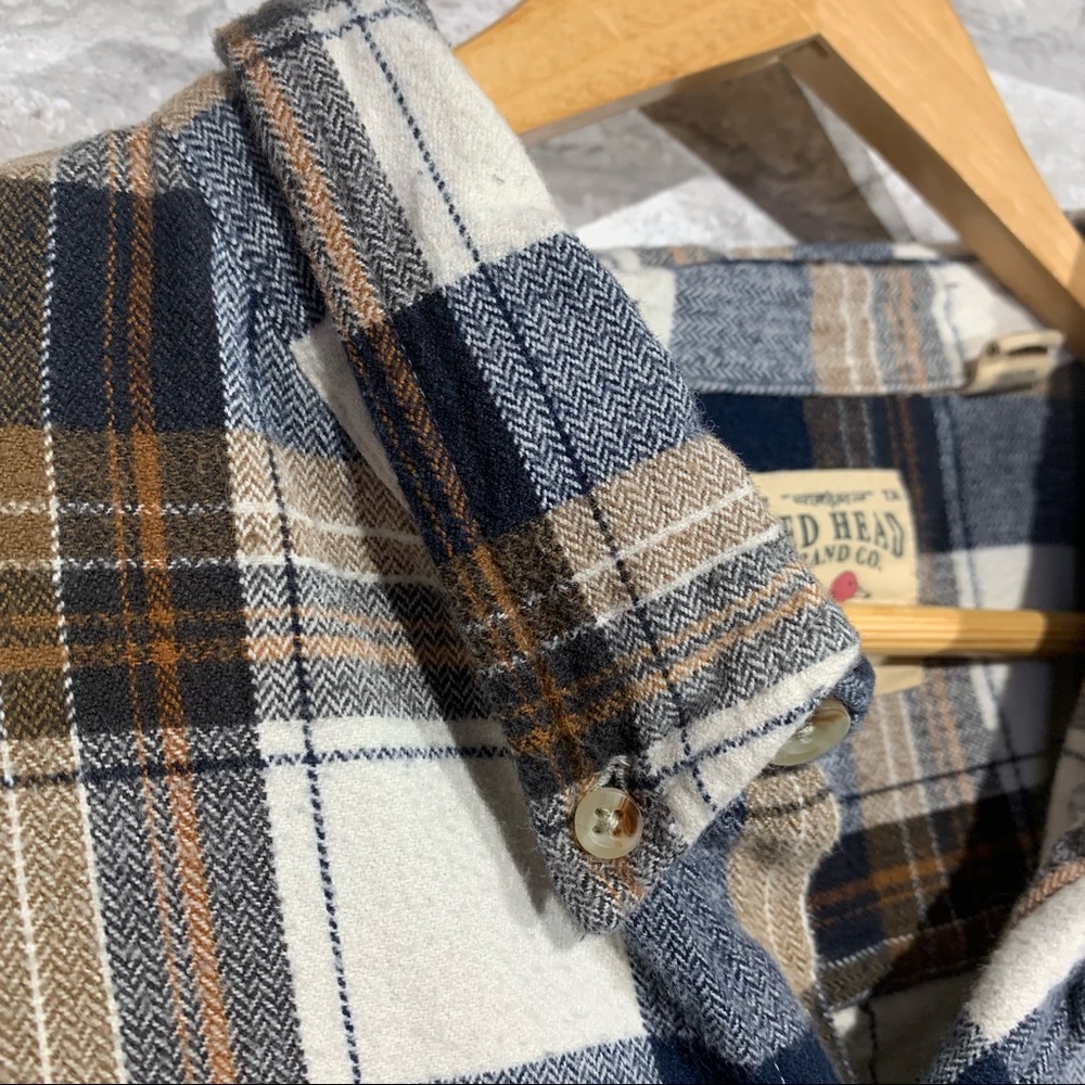 MEN'S RED HEAD FLANNEL BUTTON DOWN SHIRT. SIZE 3XL. BLUE AND TAN. 100% COTTON. - Picture 4 of 9
